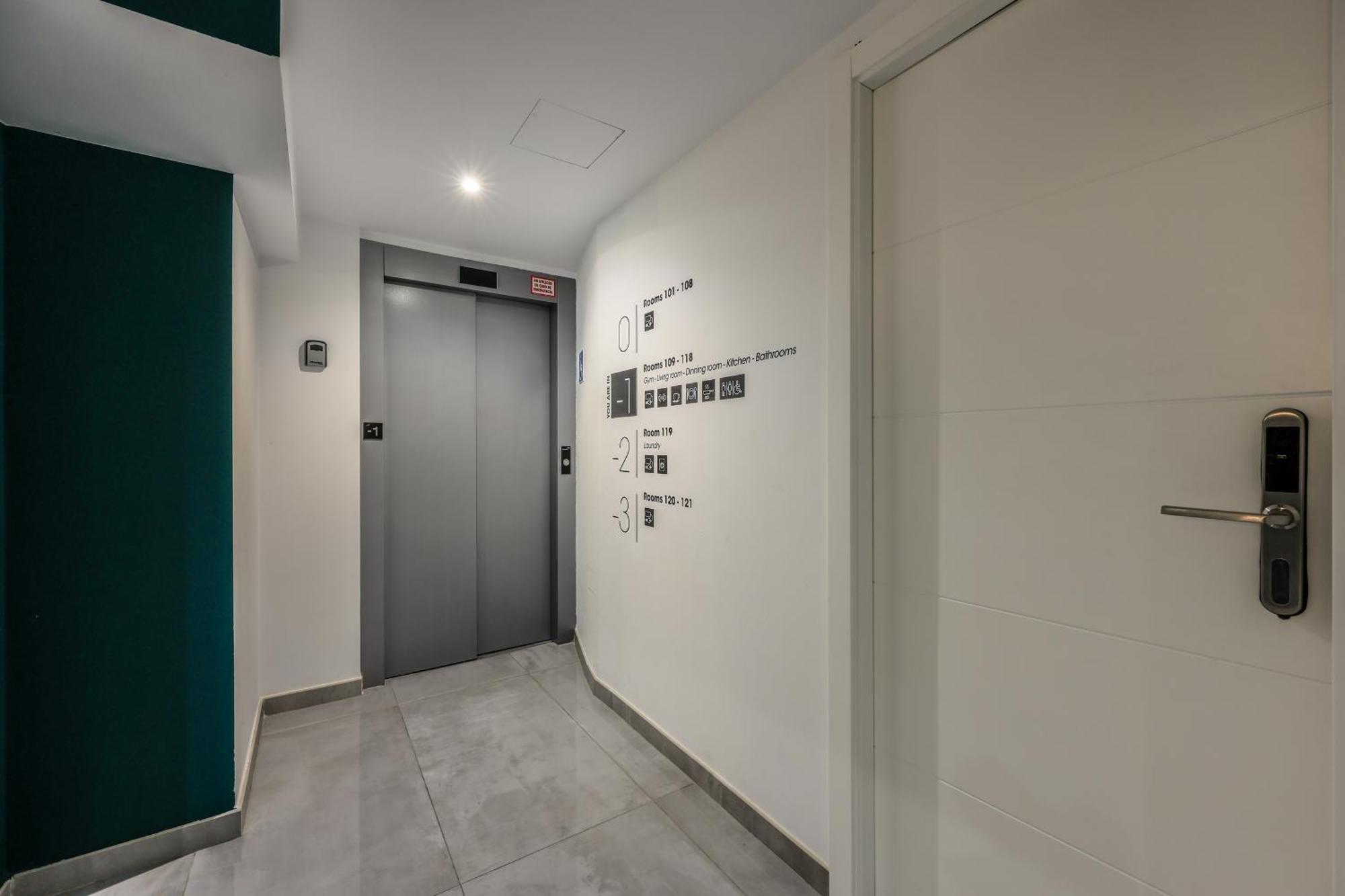 Amazinn Places Blasco De Garay 105 Madrid Exterior photo